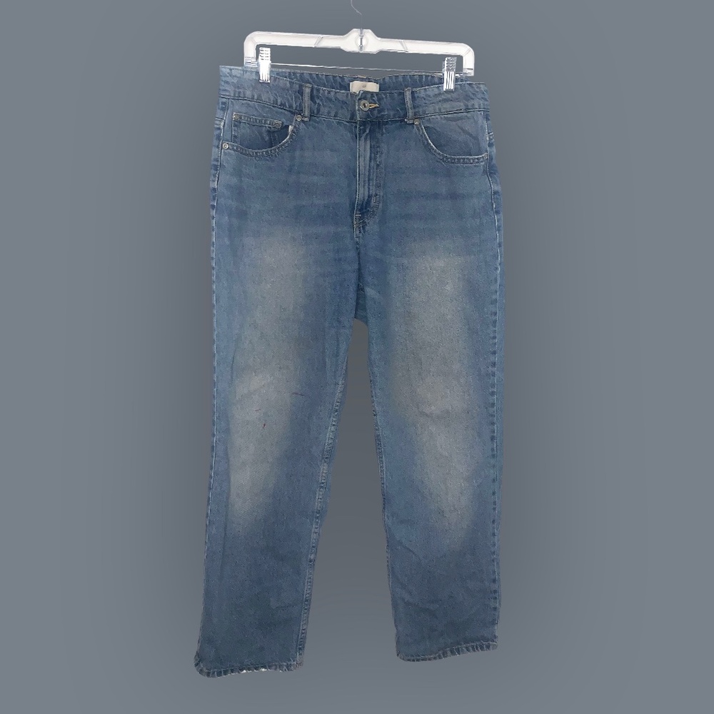 Light Wash, High-Waisted, Straight Leg Jeans